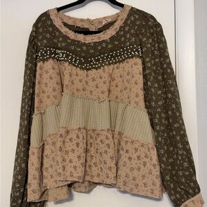 POL Floral Patchwork Blouse in Green and Tan